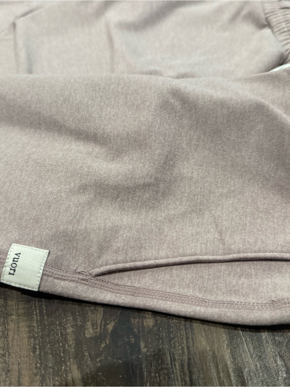 Vuori performance Jogger Pants / never worn - Picture 3 of 4